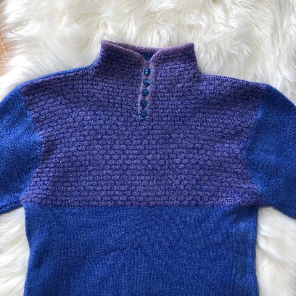 Sweater - Picture 3 of 4